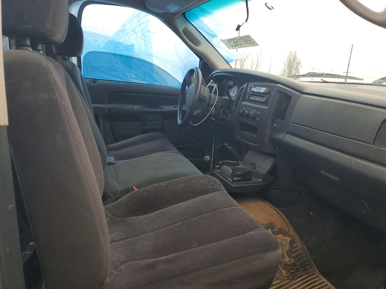 2004 DODGE RAM 1500 ST photo 13