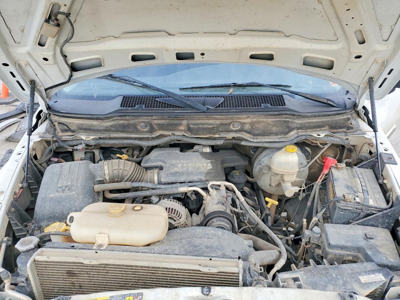2004 DODGE RAM 1500 ST photo 21