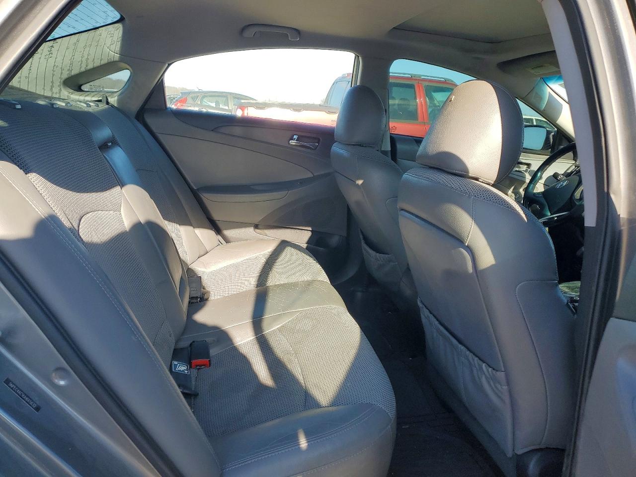 2013 HYUNDAI SONATA SE photo 10