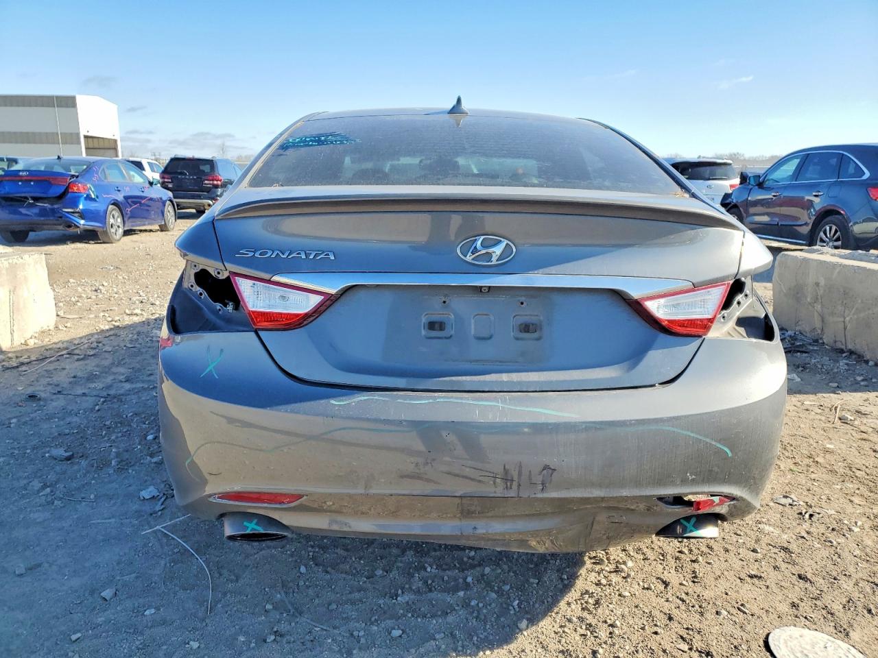 2013 HYUNDAI SONATA SE photo 6