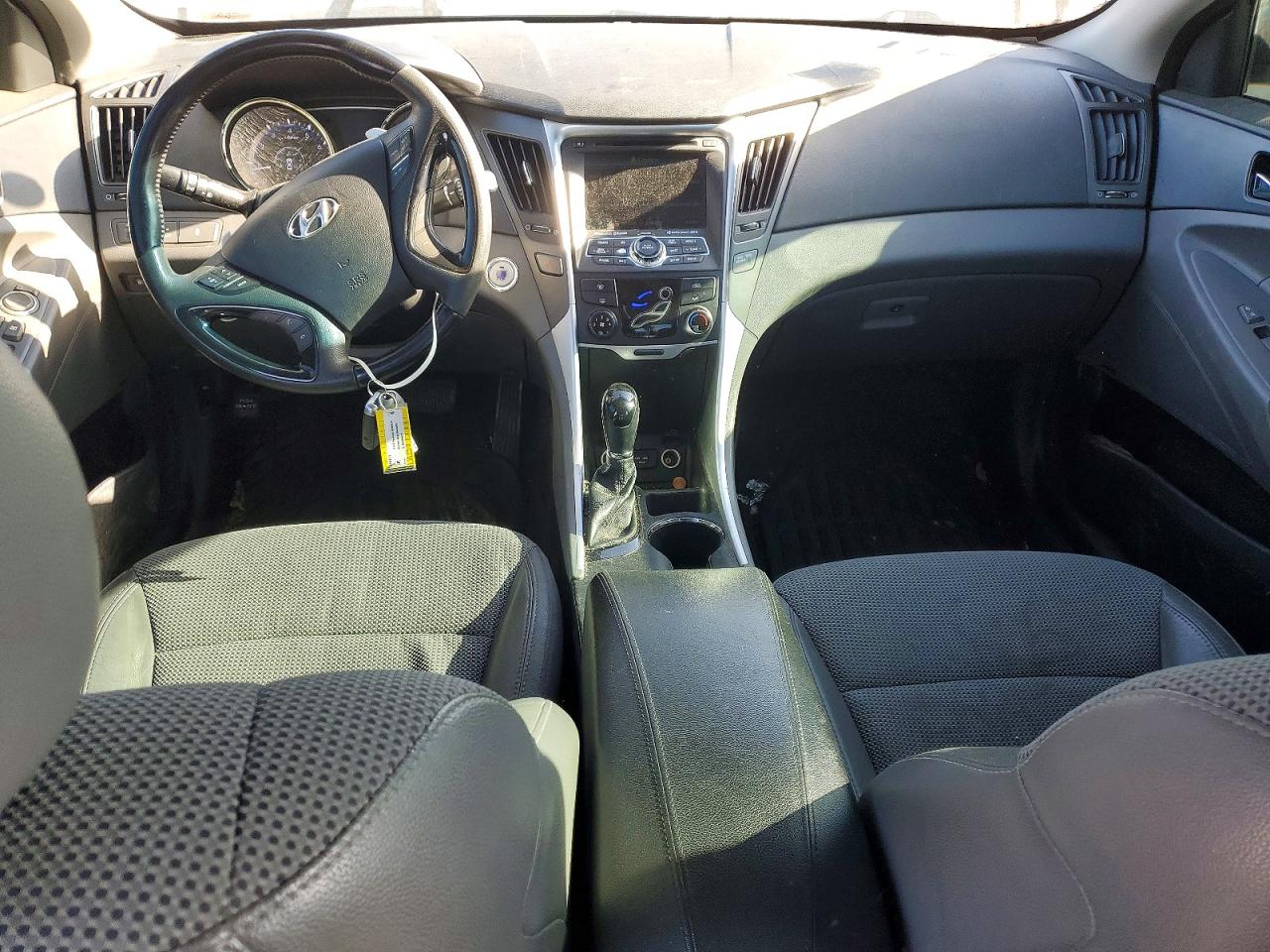2013 HYUNDAI SONATA SE photo 8