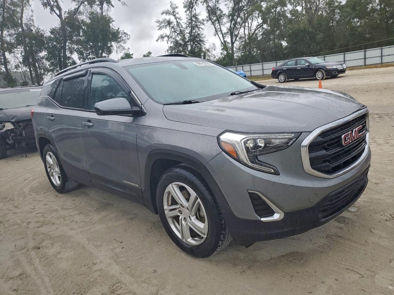2018 GMC TERRAIN SLE photo 4