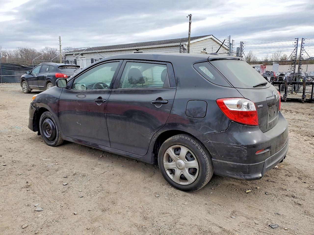 2010 TOYOTA COROLLA MATRIX S photo 2