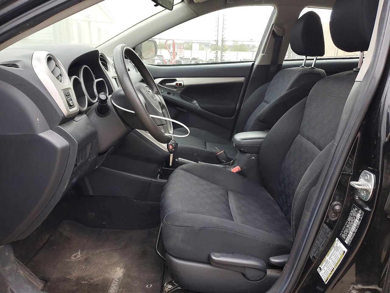 2010 TOYOTA COROLLA MATRIX S photo 7