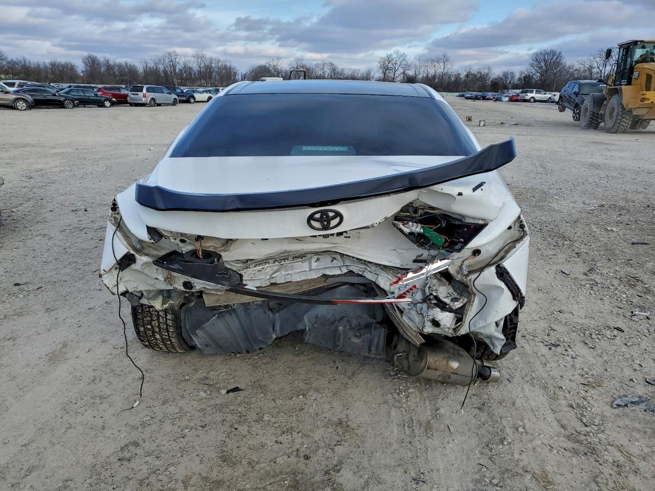 2018 TOYOTA CAMRY L photo 6
