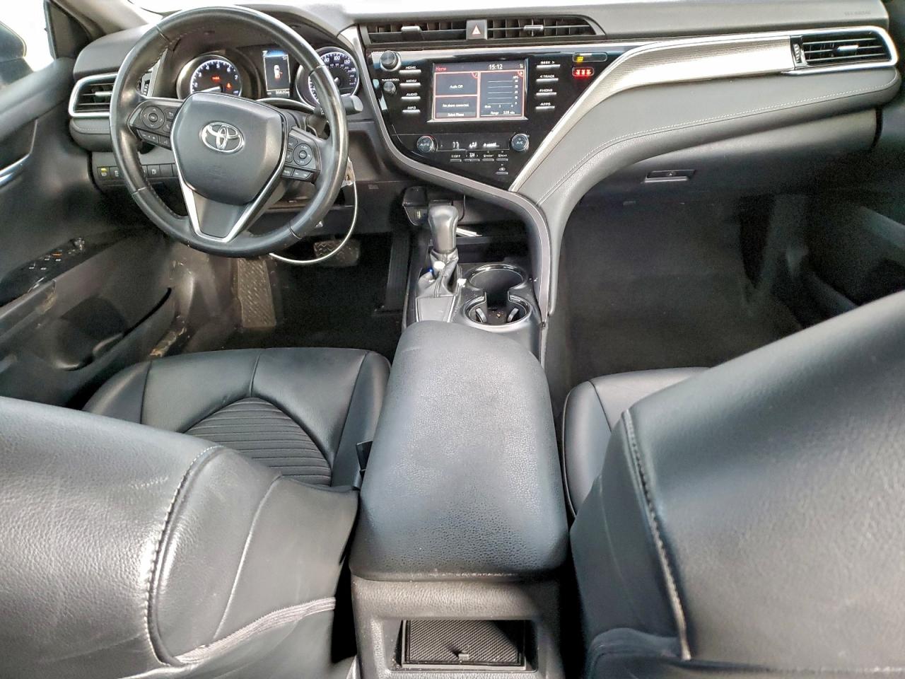 2018 TOYOTA CAMRY L photo 8