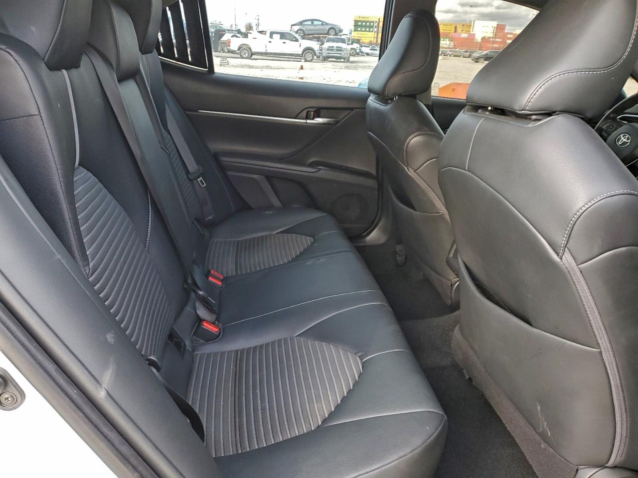 2018 TOYOTA CAMRY L photo 10
