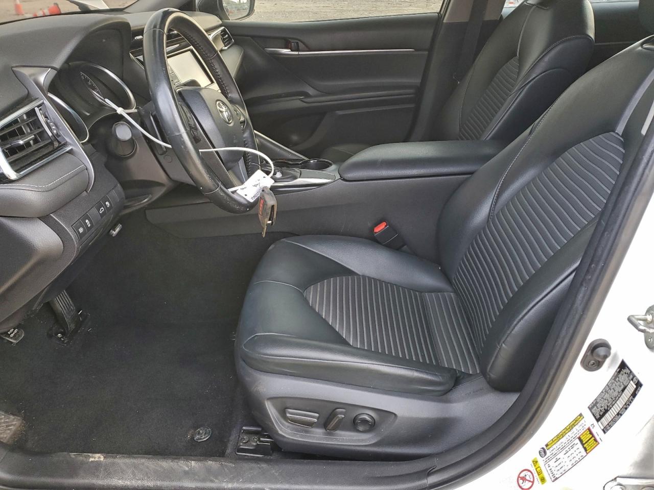 2018 TOYOTA CAMRY L photo 7