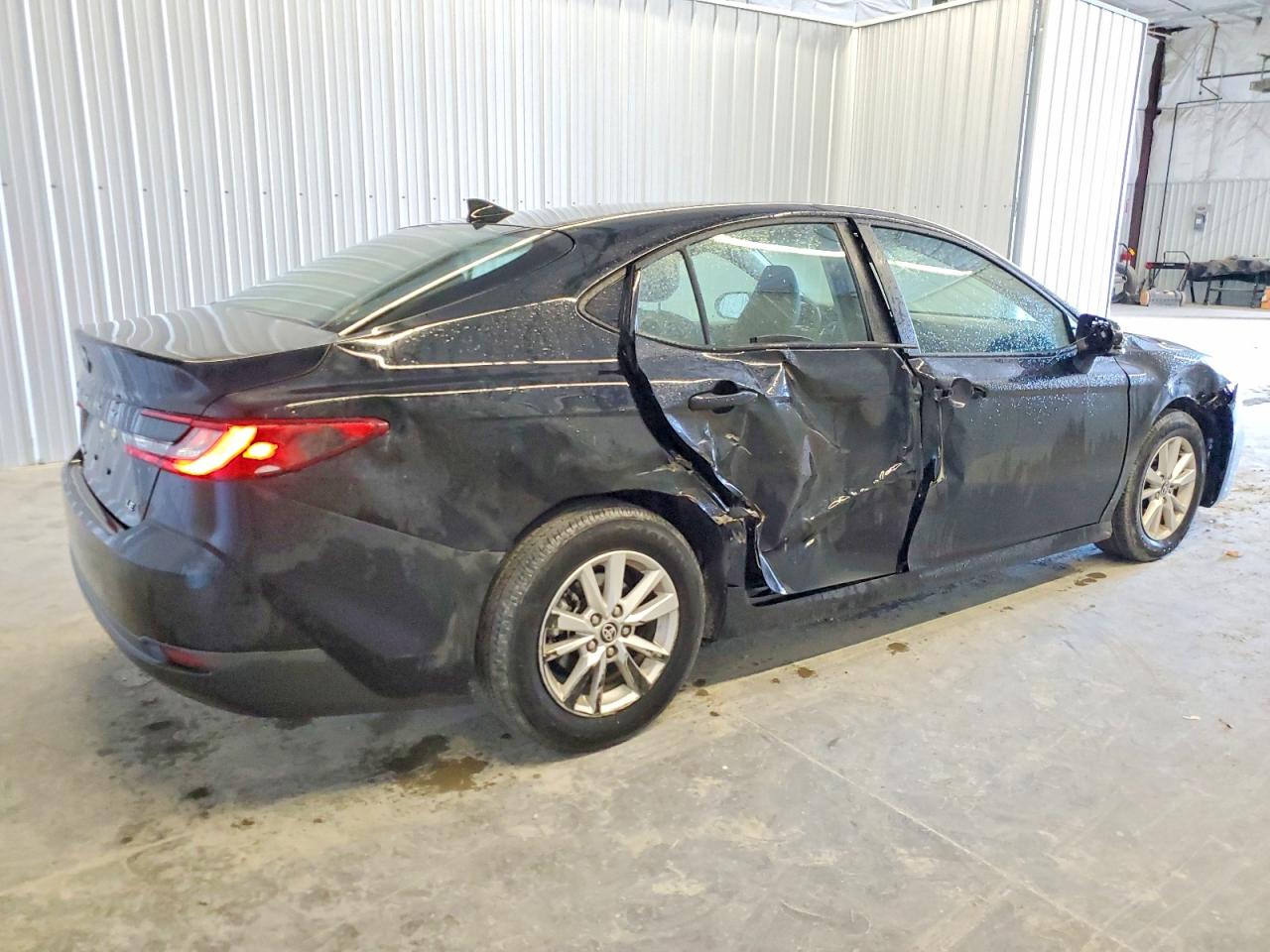 2025 TOYOTA CAMRY XSE photo 3