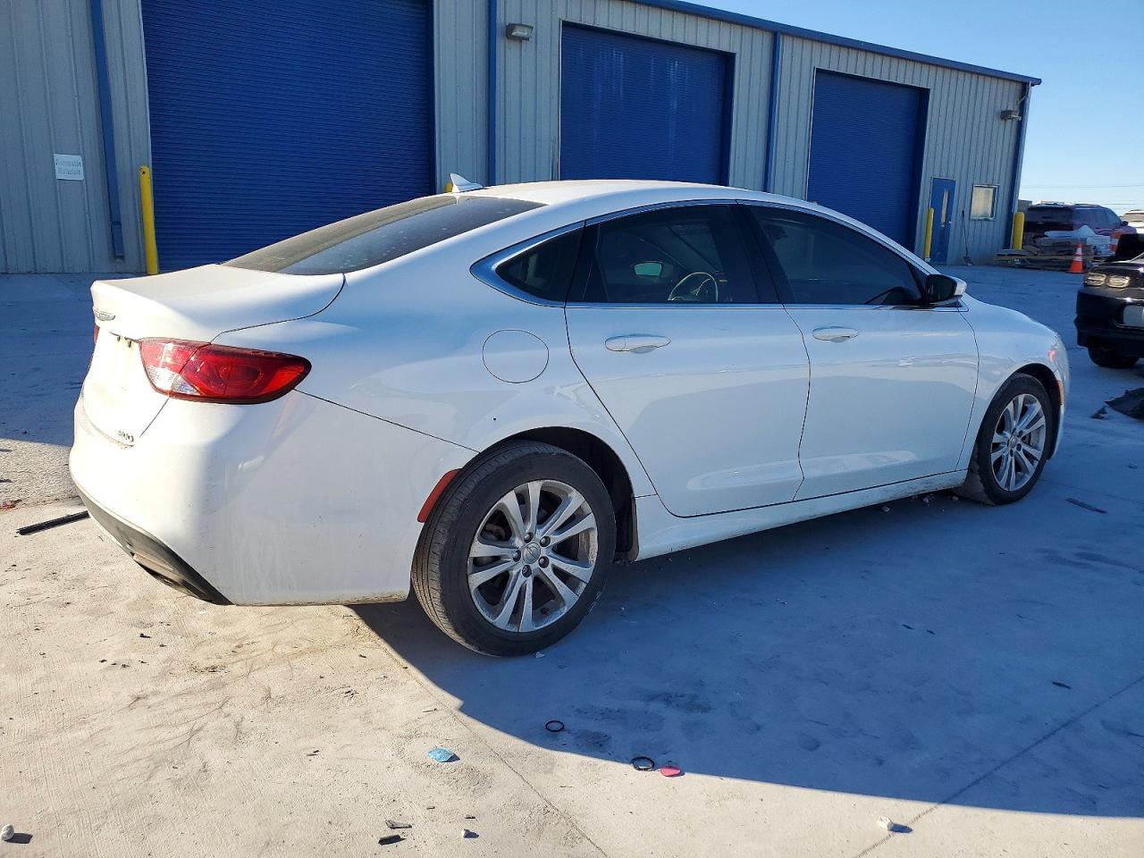 2016 CHRYSLER 200 LIMITED photo 3