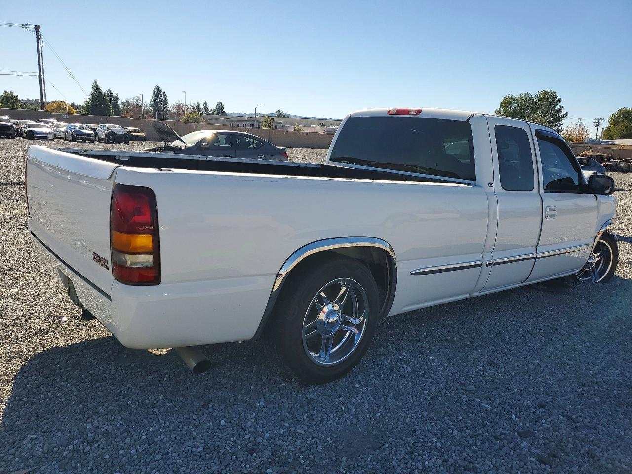 2001 GMC NEW SIERRA C1500 photo 3