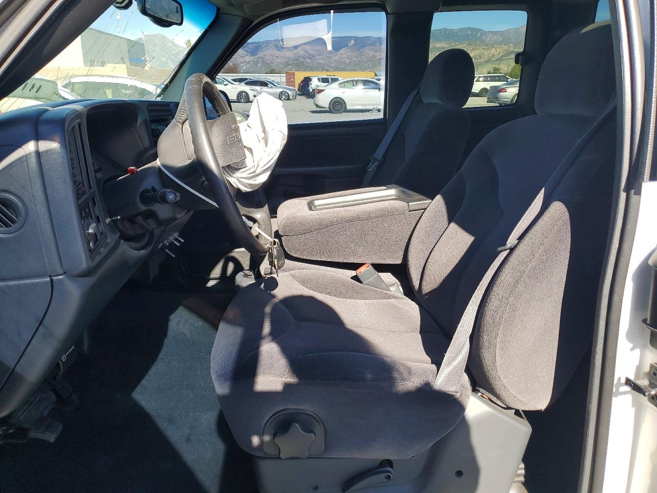 2001 GMC NEW SIERRA C1500 photo 7