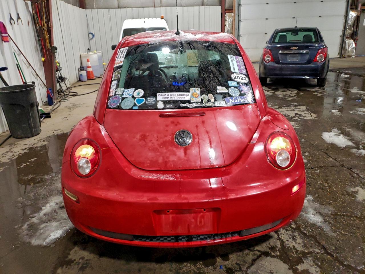 2008 VOLKSWAGEN NEW BEETLE S photo 6