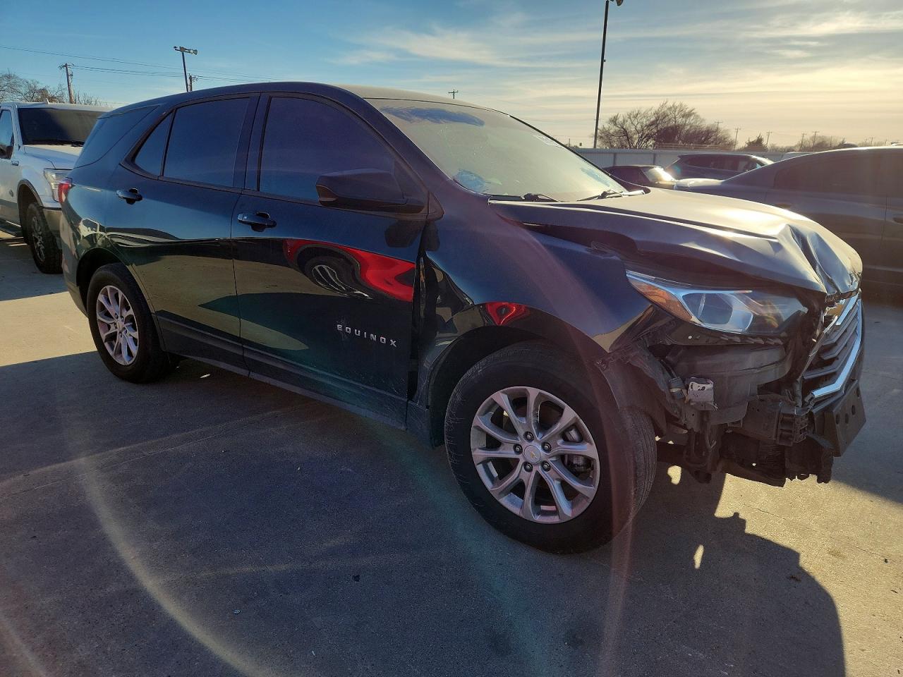 2019 CHEVROLET EQUINOX LS photo 4
