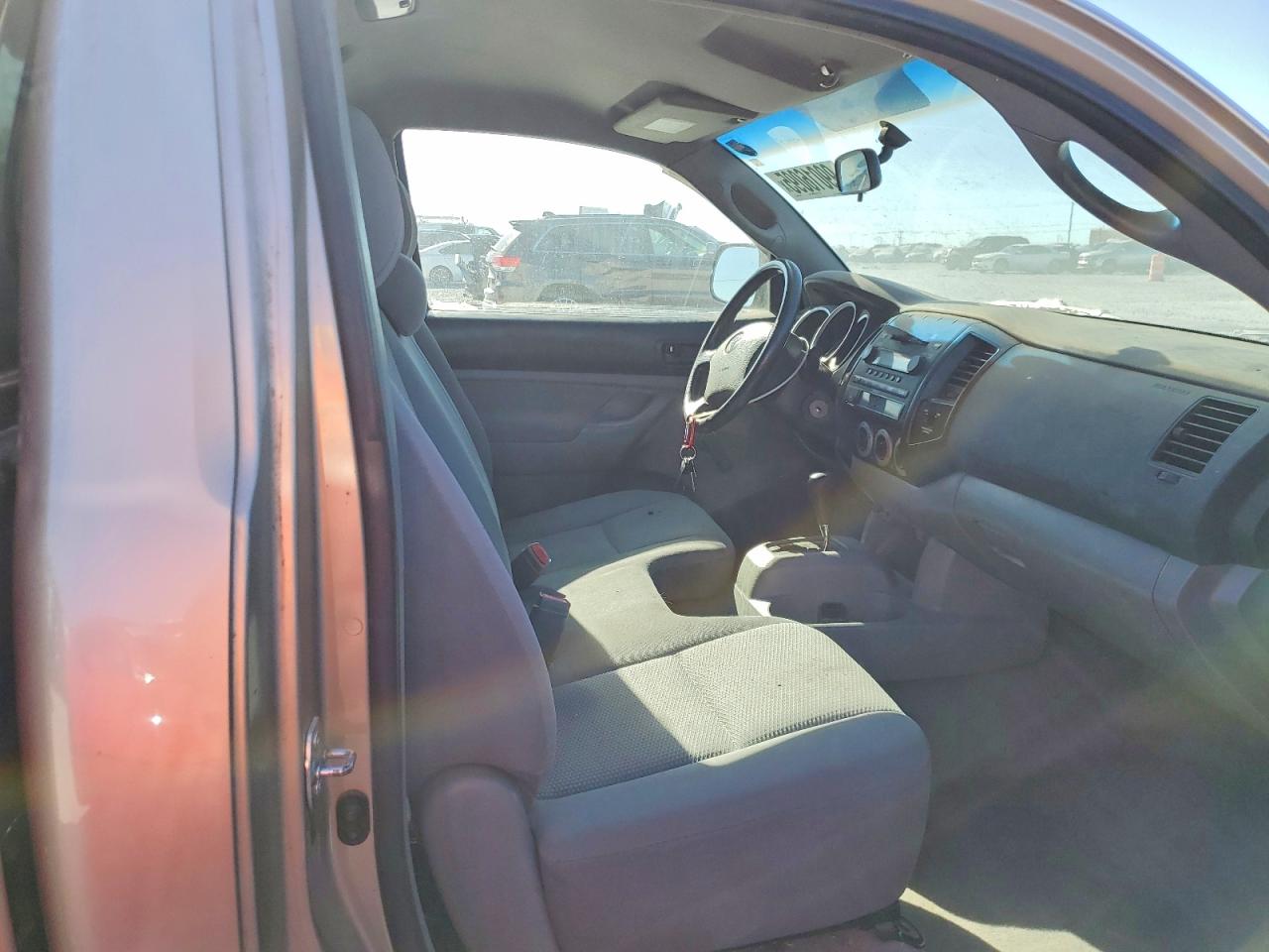 2005 TOYOTA TACOMA photo 10