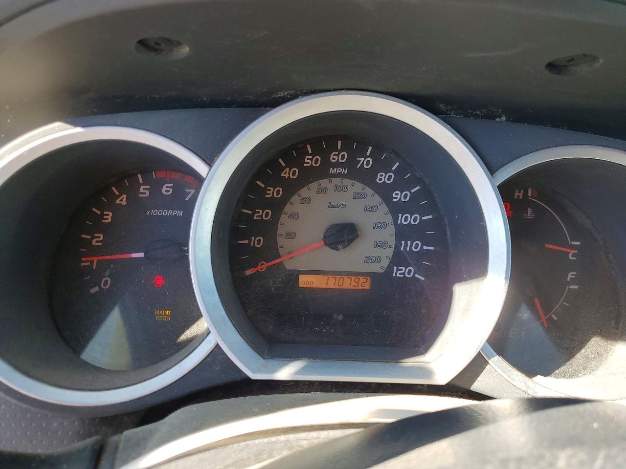 2005 TOYOTA TACOMA photo 9