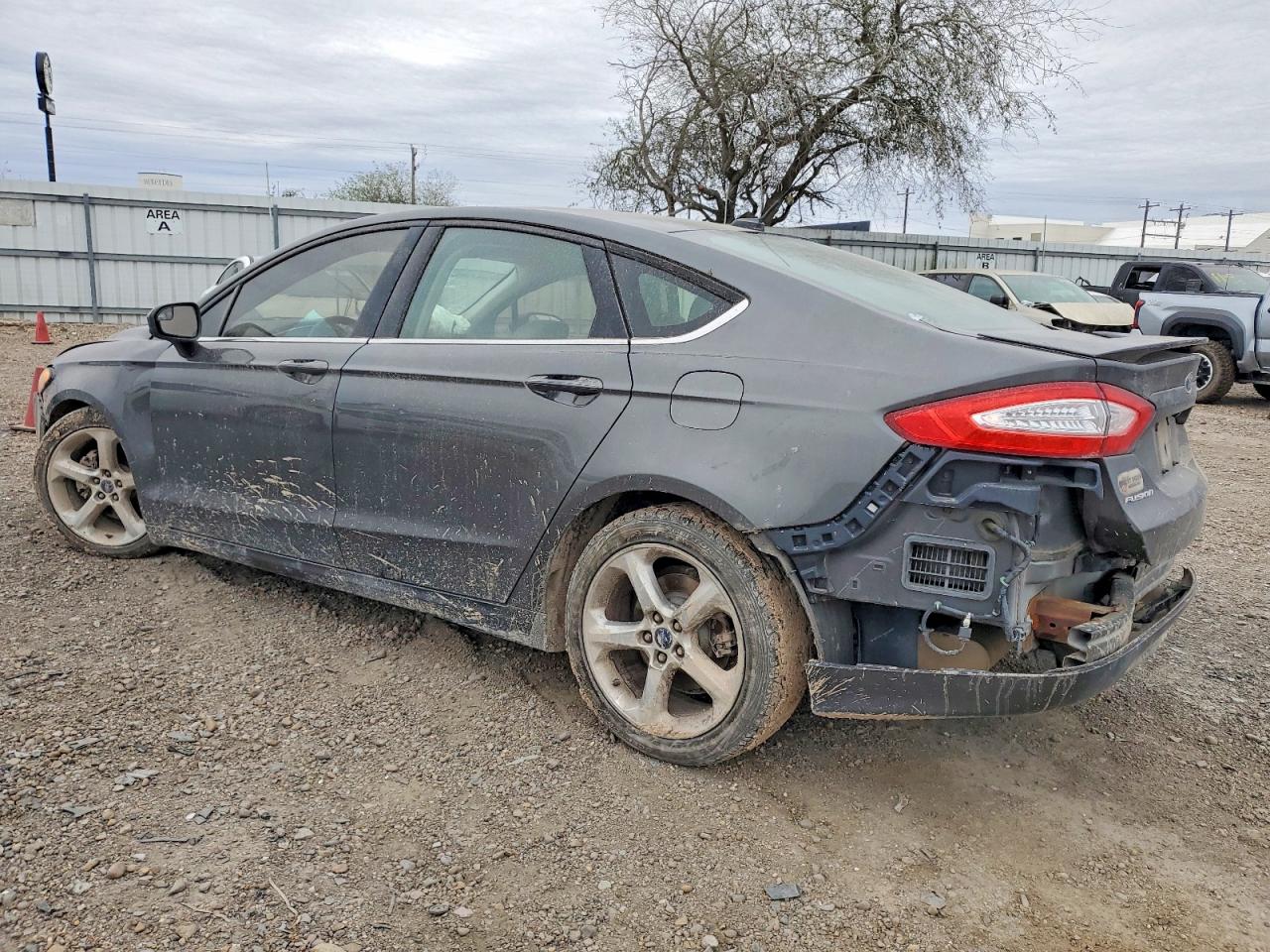 2016 FORD FUSION S photo 2