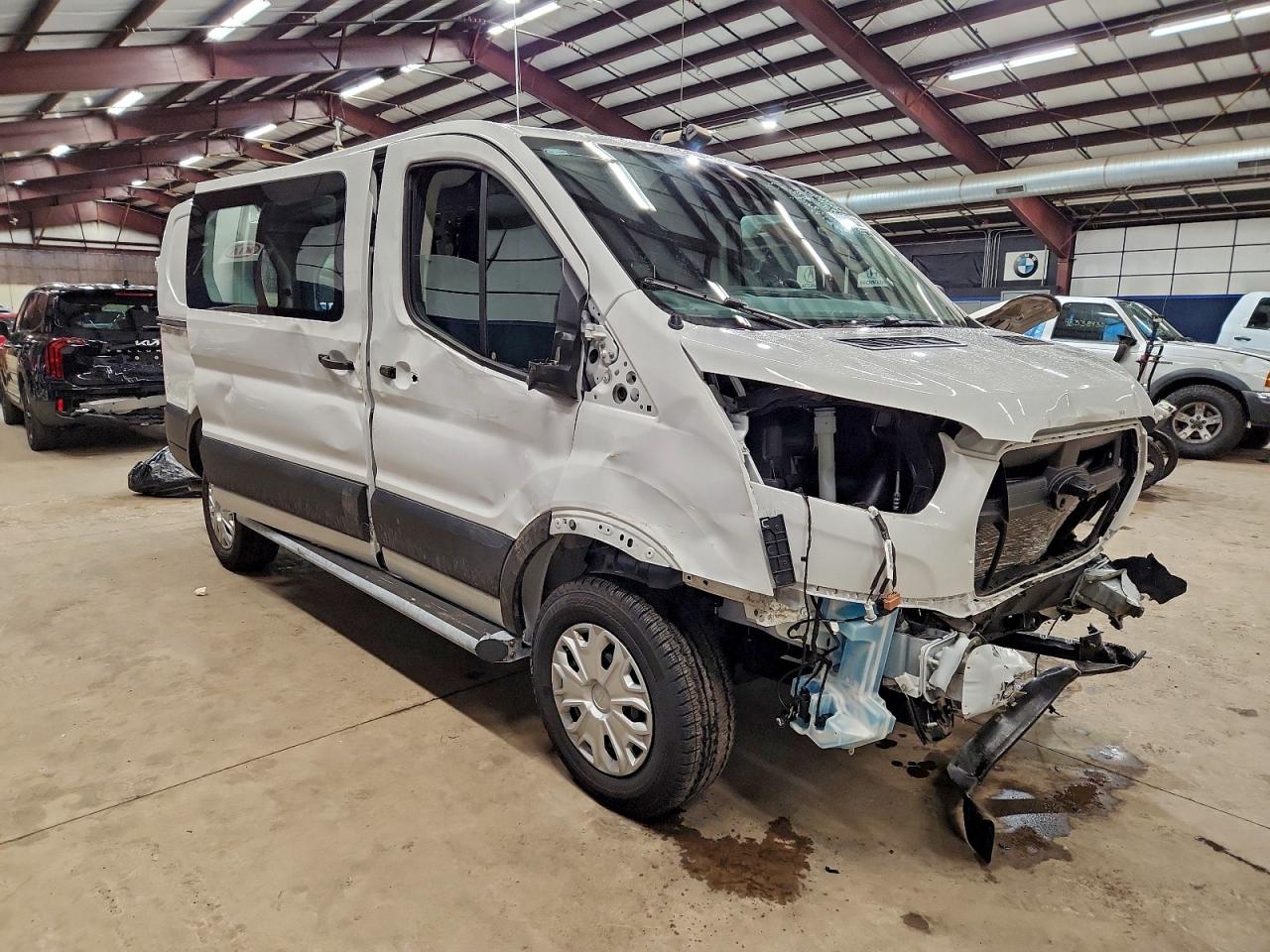 2025 FORD TRANSIT T-250 photo 4