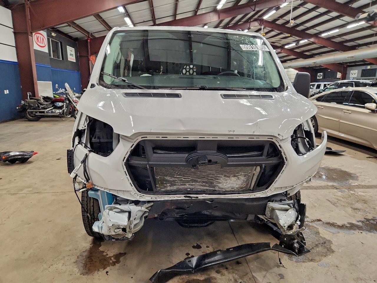 2025 FORD TRANSIT T-250 photo 5