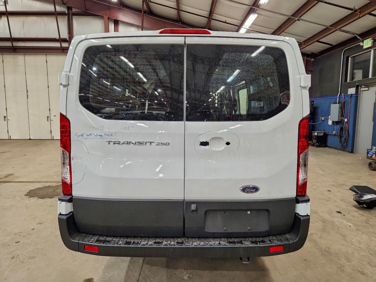 2025 FORD TRANSIT T-250 photo 6