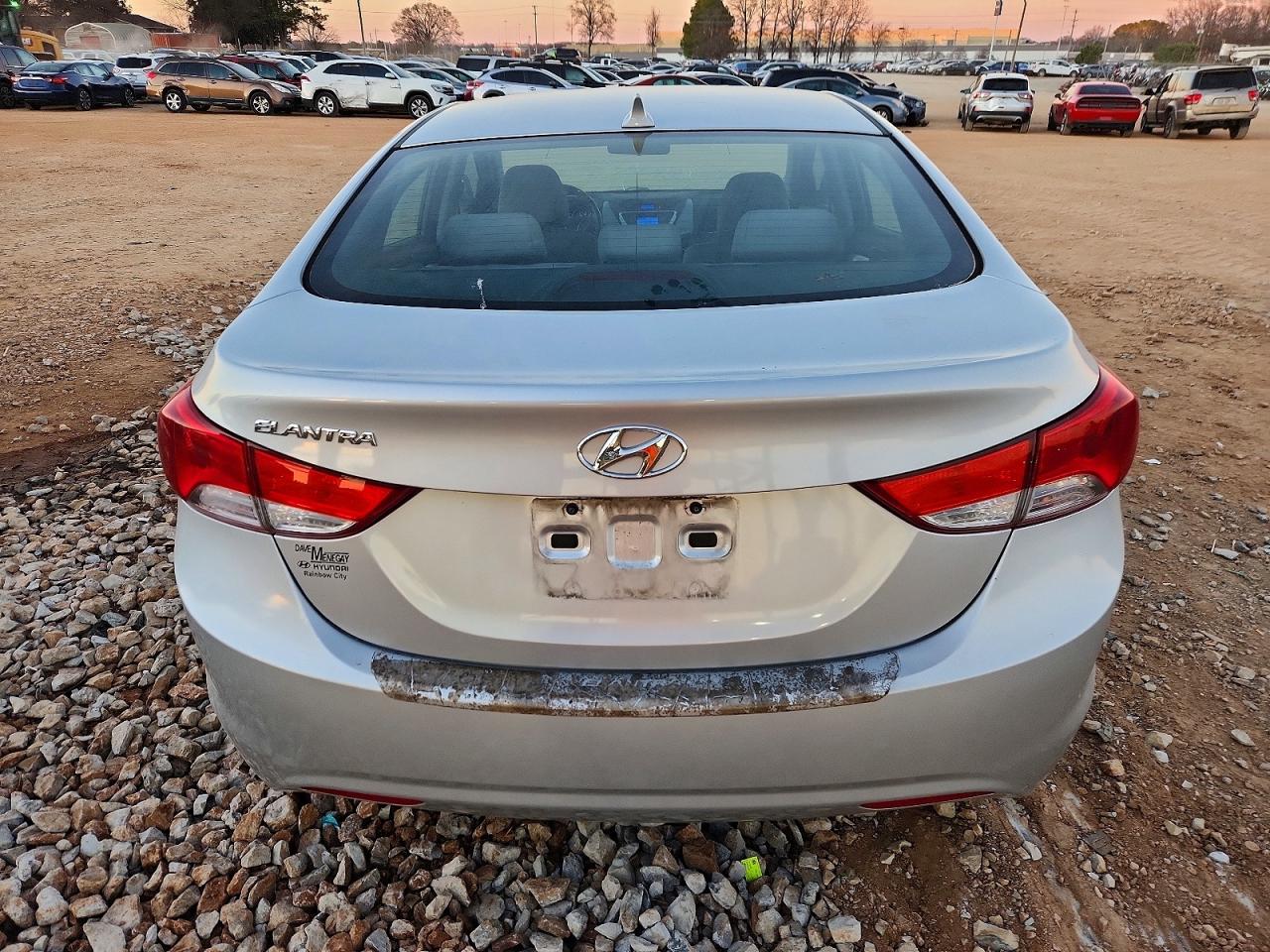 2012 HYUNDAI ELANTRA GLS photo 16