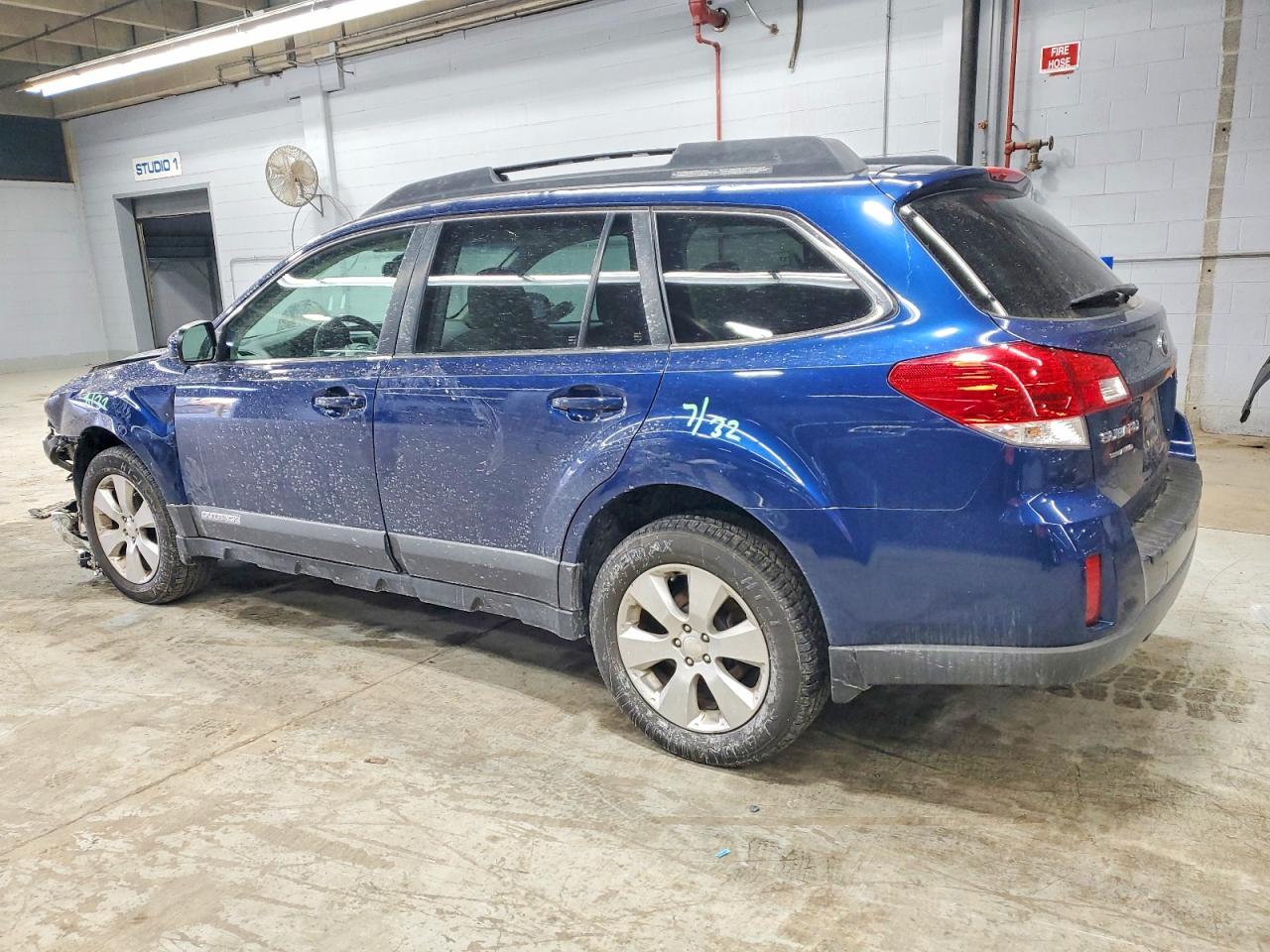 2011 SUBARU OUTBACK 2.5I PREMIUM photo 2