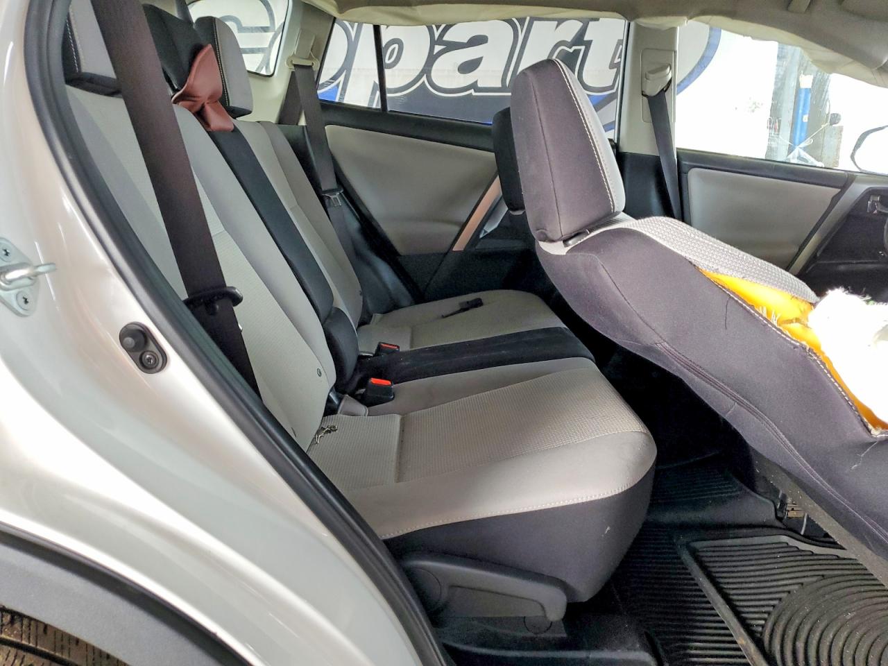 2017 TOYOTA RAV4 XLE photo 10