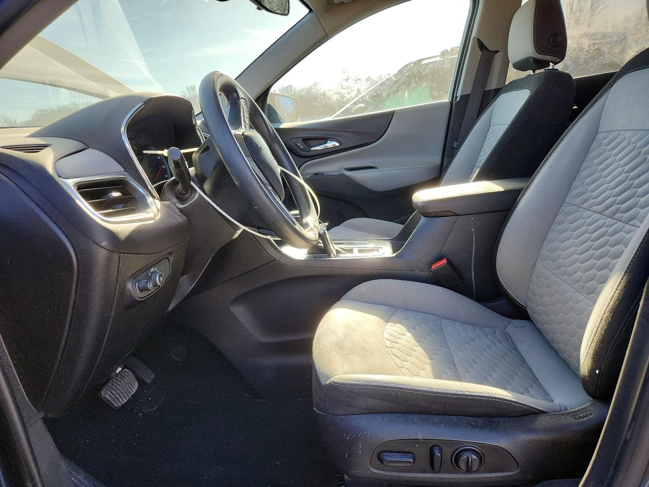 2018 CHEVROLET EQUINOX LT photo 13
