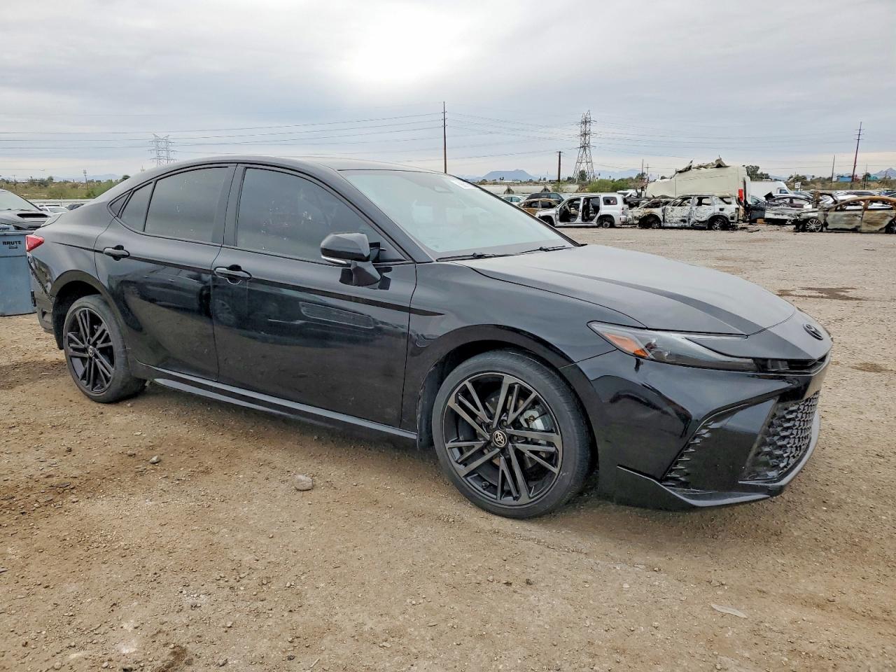 2025 TOYOTA CAMRY XSE photo 7