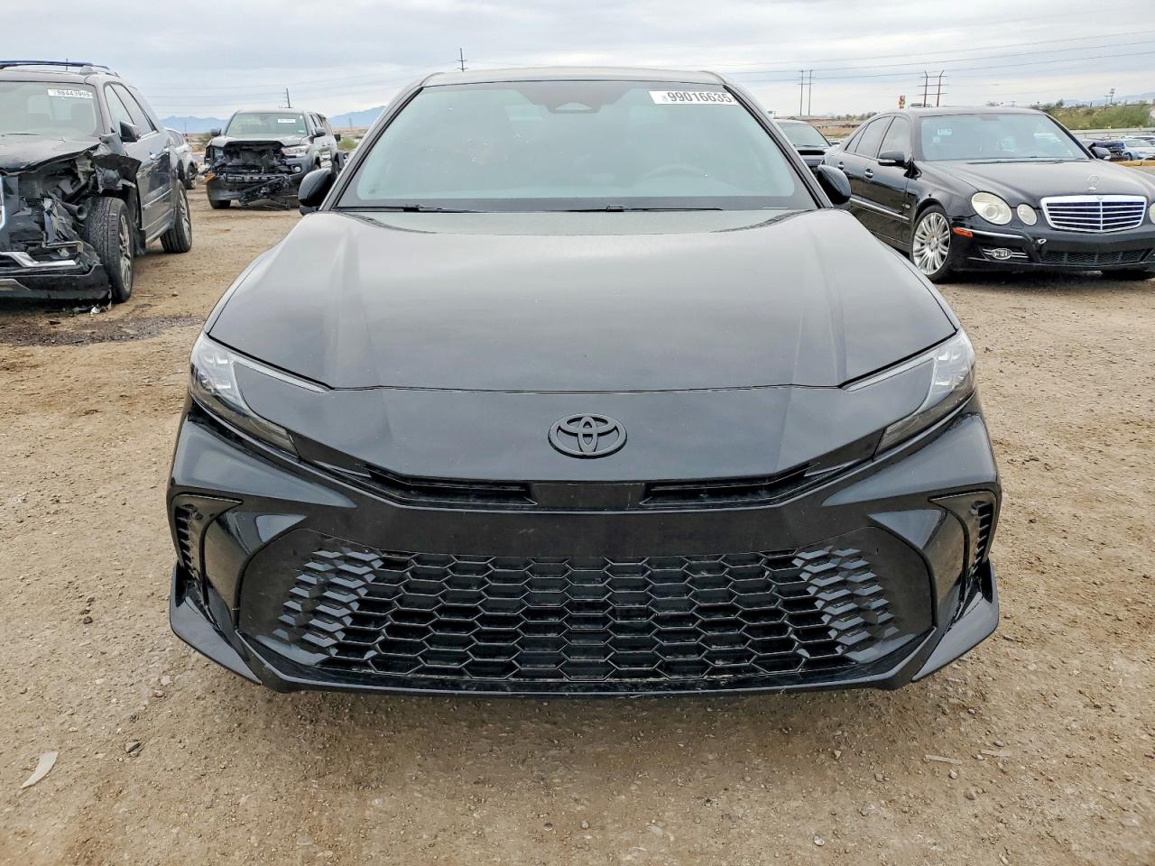 2025 TOYOTA CAMRY XSE photo 9