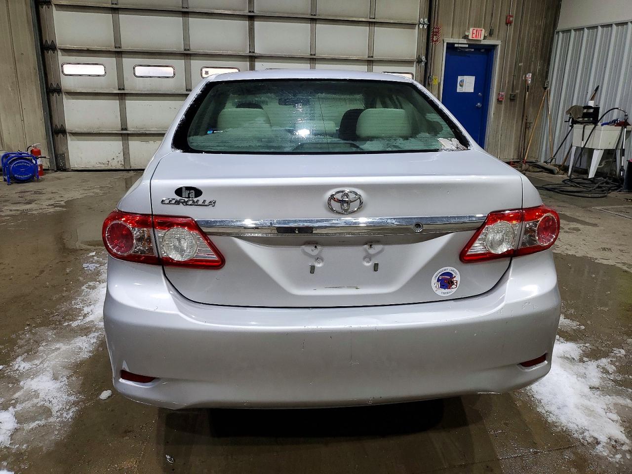 2012 TOYOTA COROLLA L photo 6