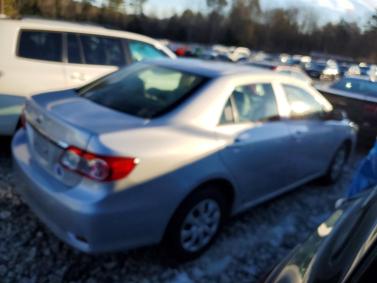 2012 TOYOTA COROLLA L photo 3