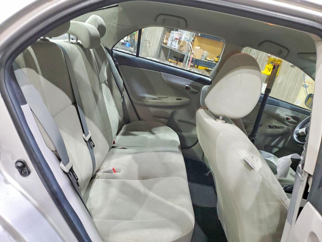 2012 TOYOTA COROLLA L photo 10