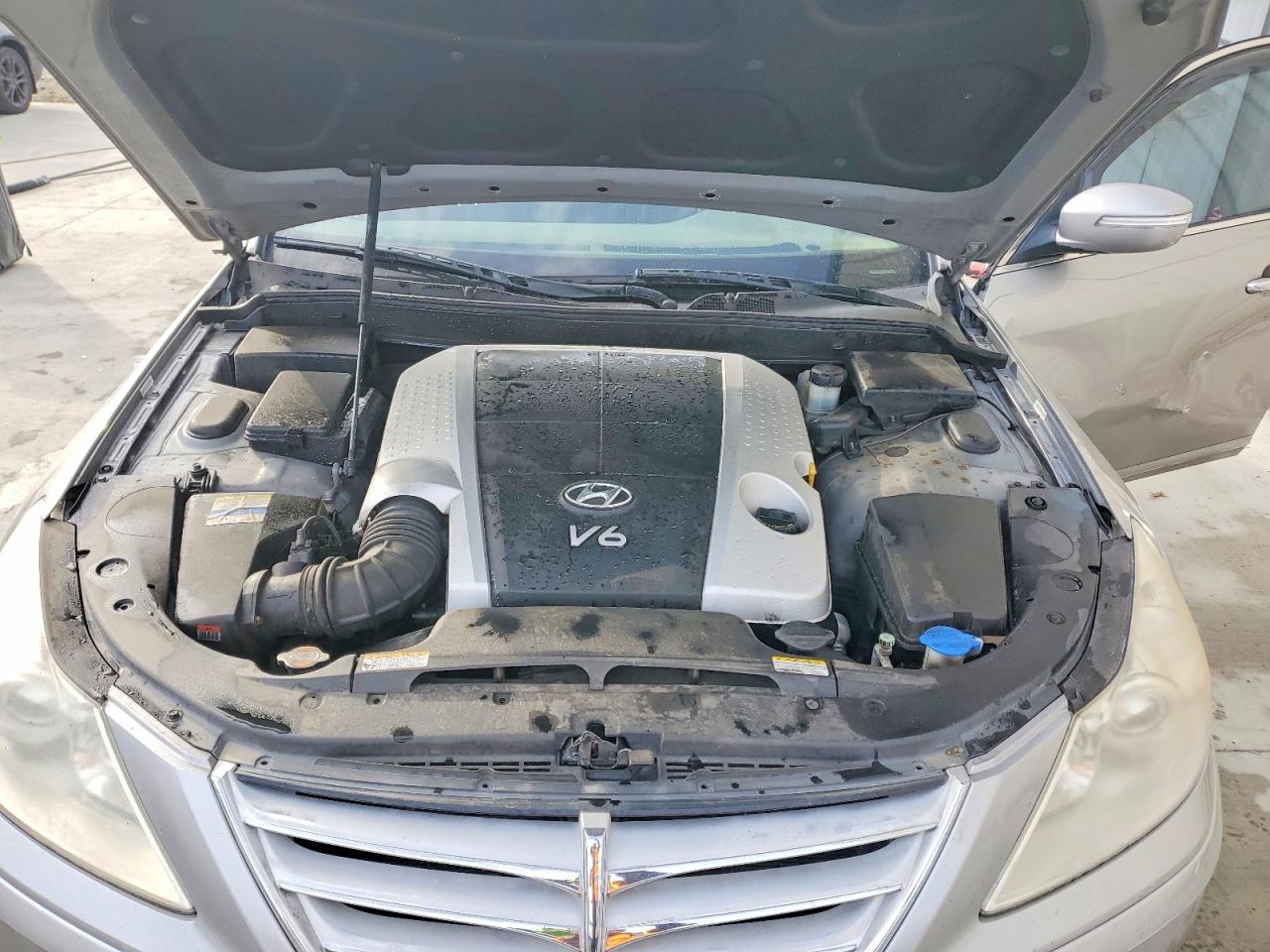 2011 HYUNDAI GENESIS 3.8L photo 11