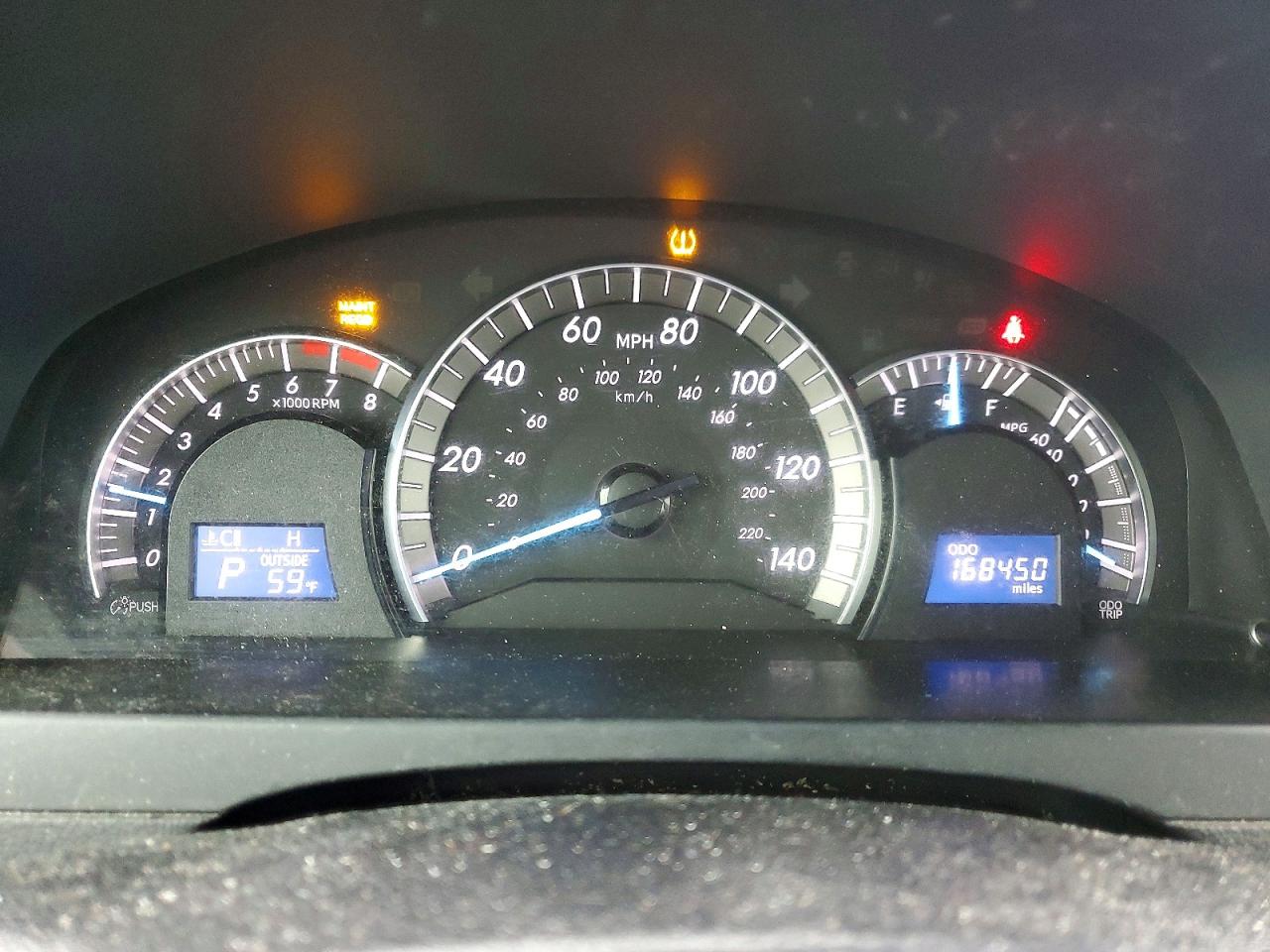 2012 TOYOTA CAMRY SE photo 17