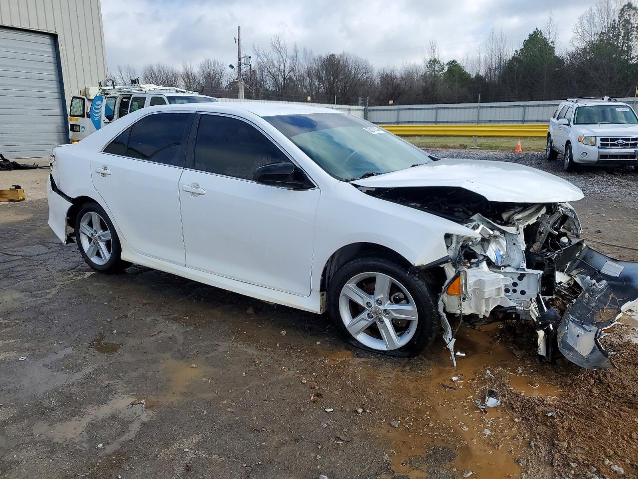 2012 TOYOTA CAMRY SE photo 7