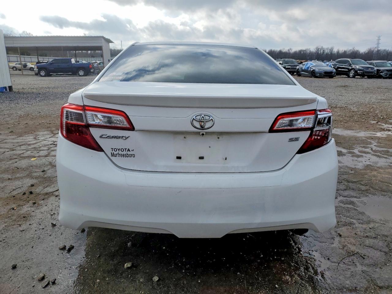 2012 TOYOTA CAMRY SE photo 11