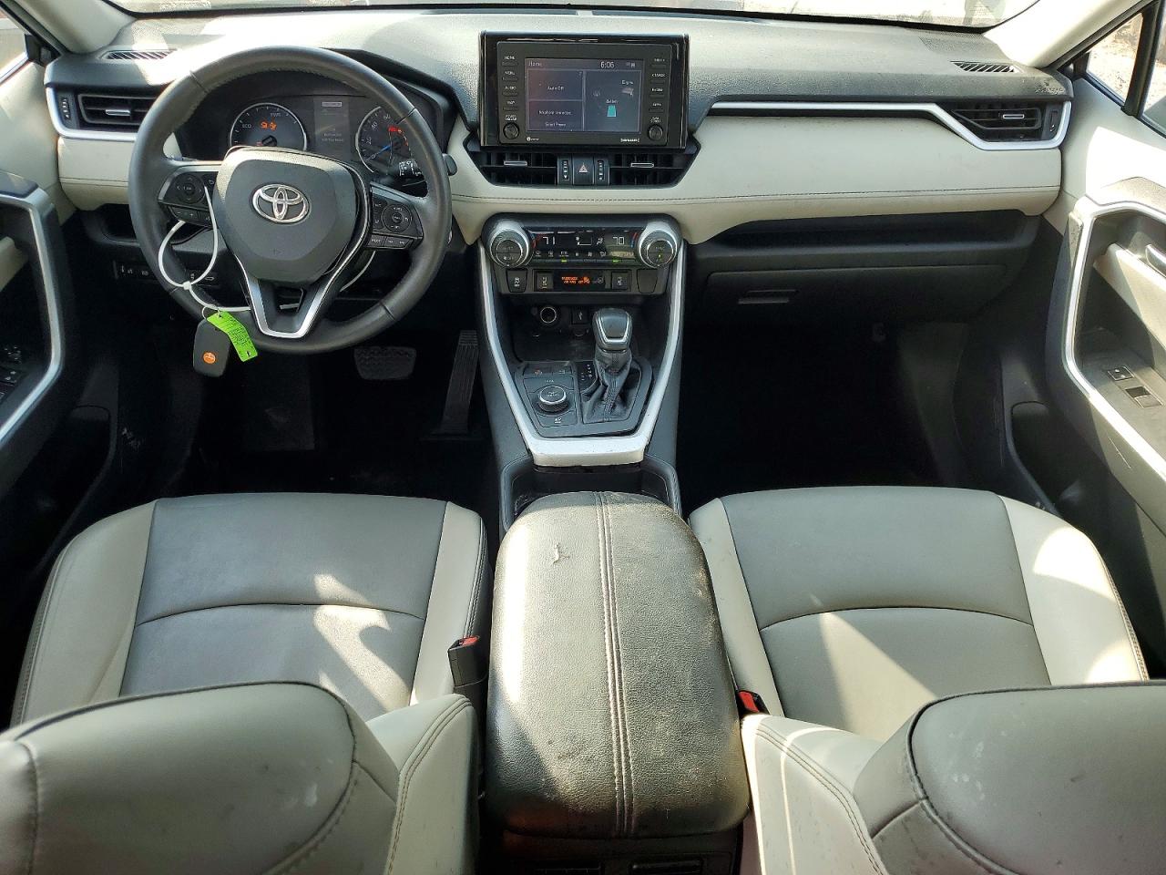 2021 TOYOTA RAV4 XLE PREMIUM photo 8