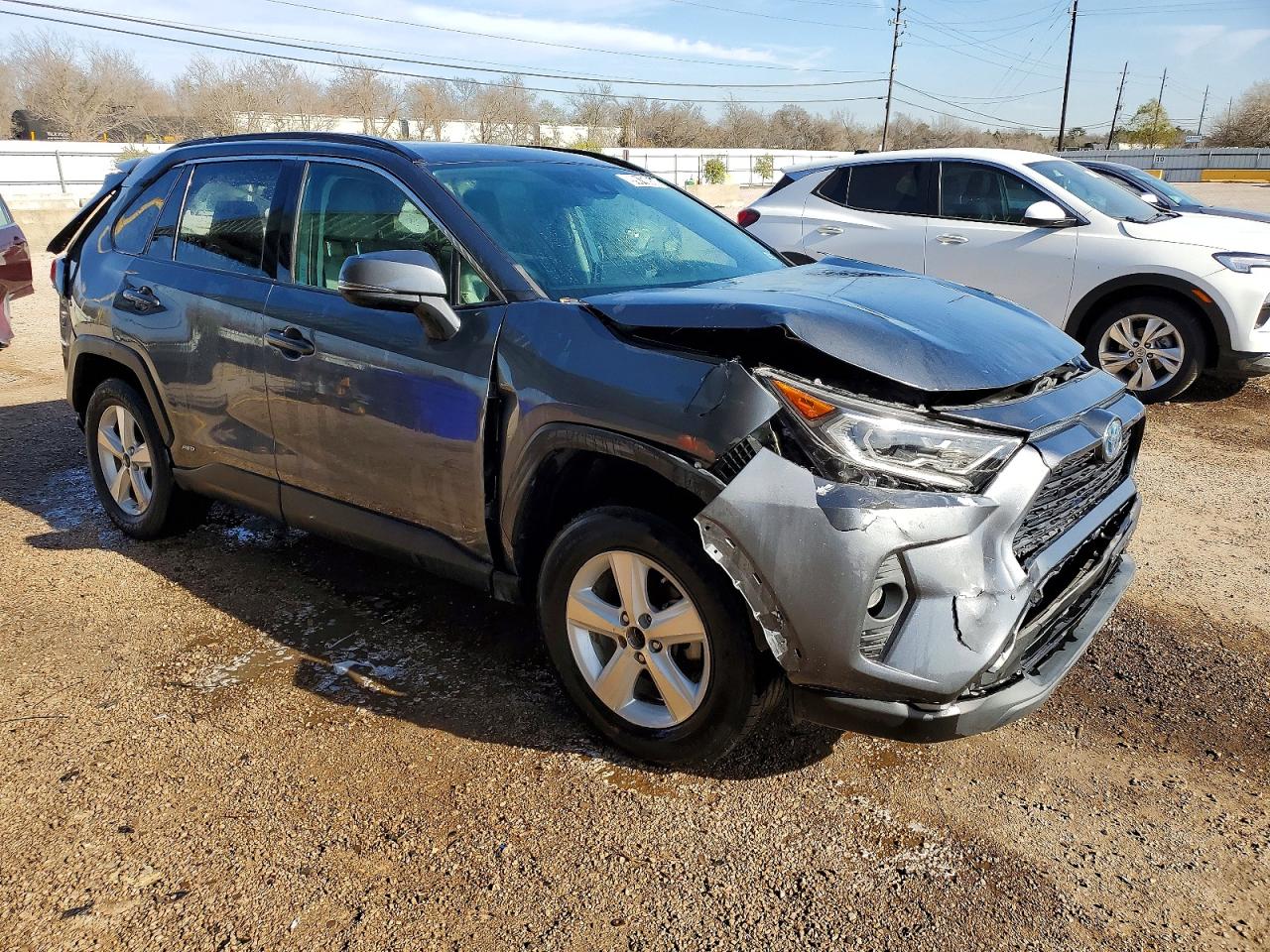 2021 TOYOTA RAV4 XLE PREMIUM photo 4