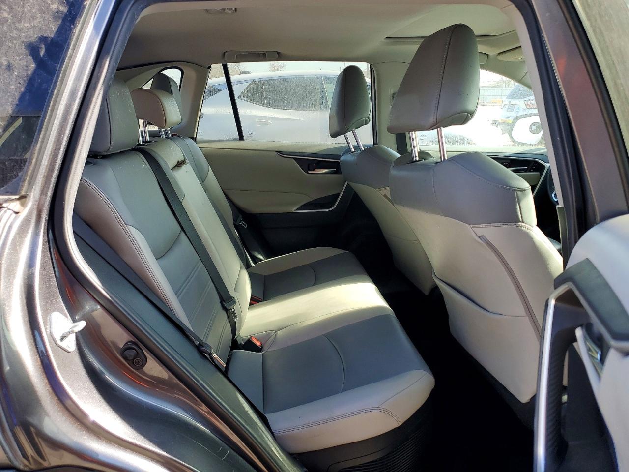 2021 TOYOTA RAV4 XLE PREMIUM photo 11