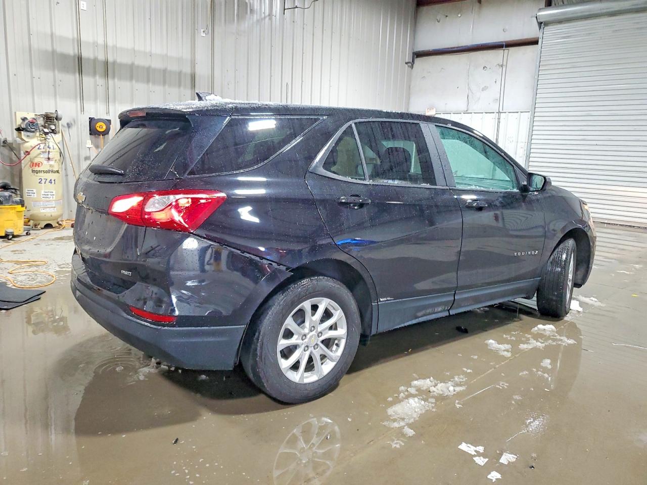 2021 CHEVROLET EQUINOX LS photo 3