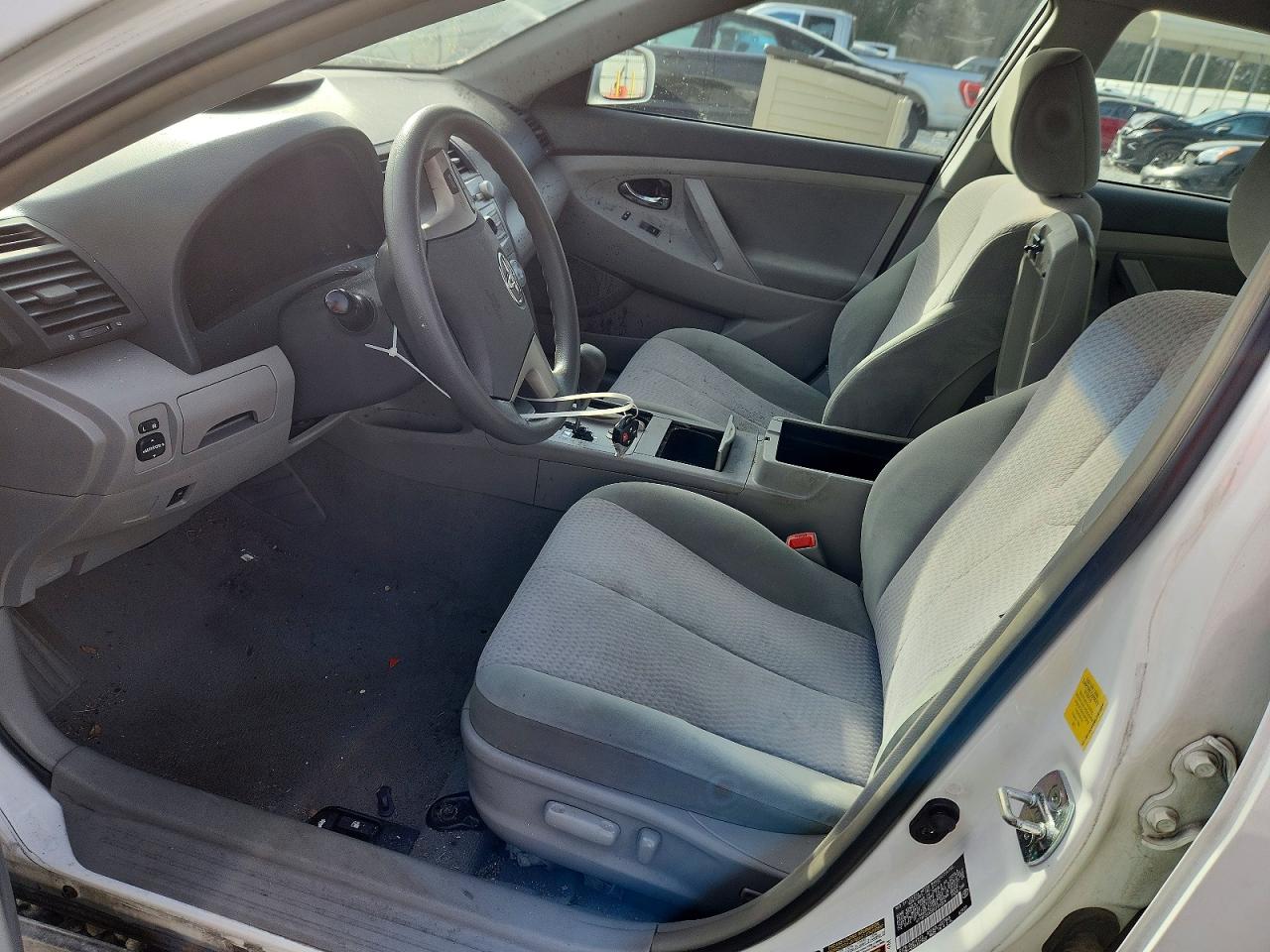 2011 TOYOTA CAMRY BASE photo 7