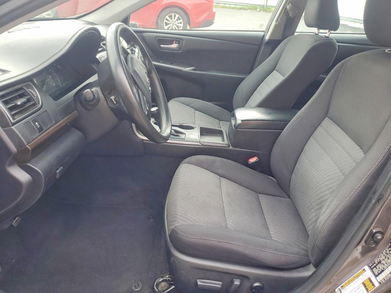 2015 TOYOTA CAMRY LE photo 7