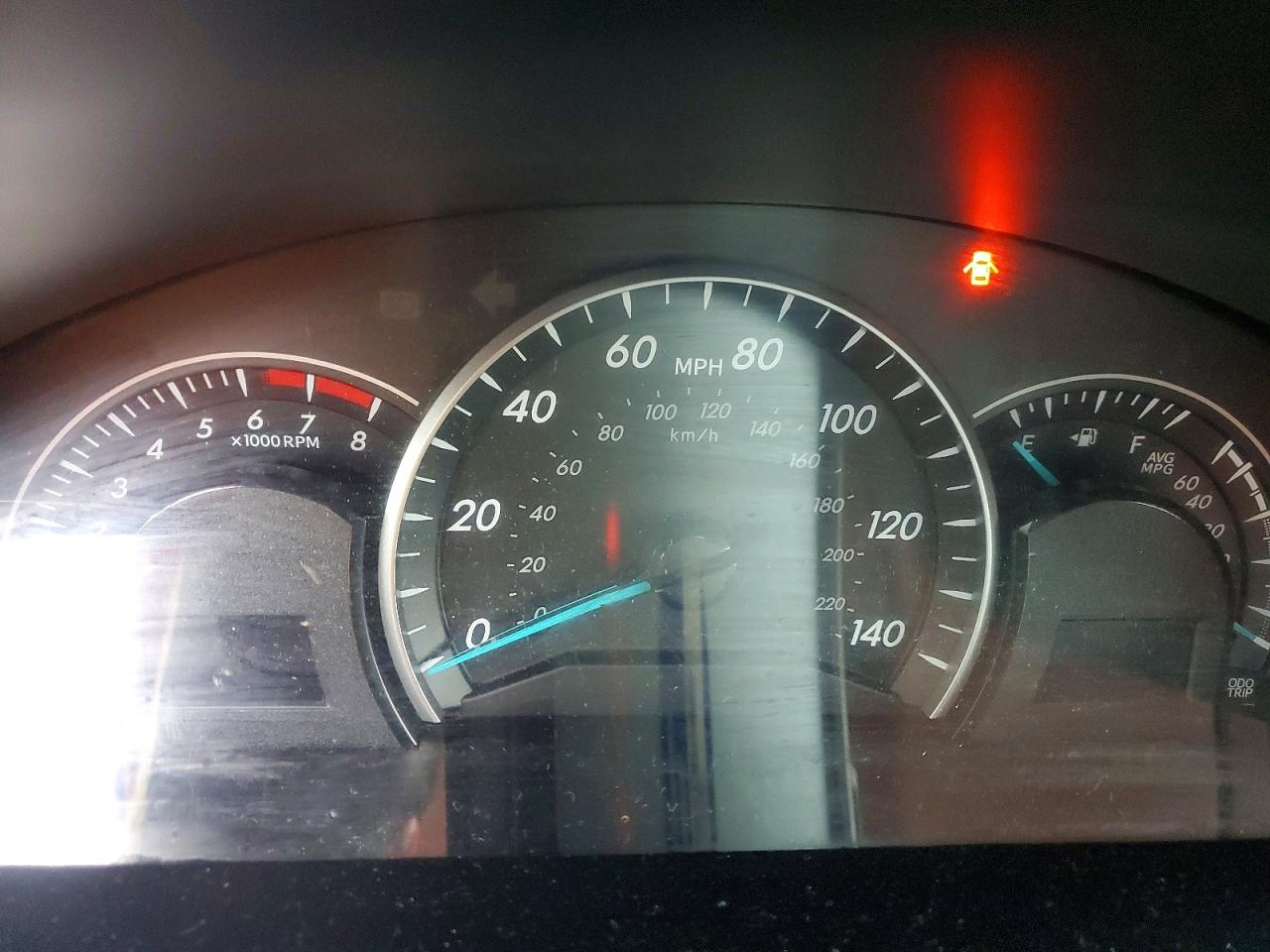 2015 TOYOTA CAMRY LE photo 9