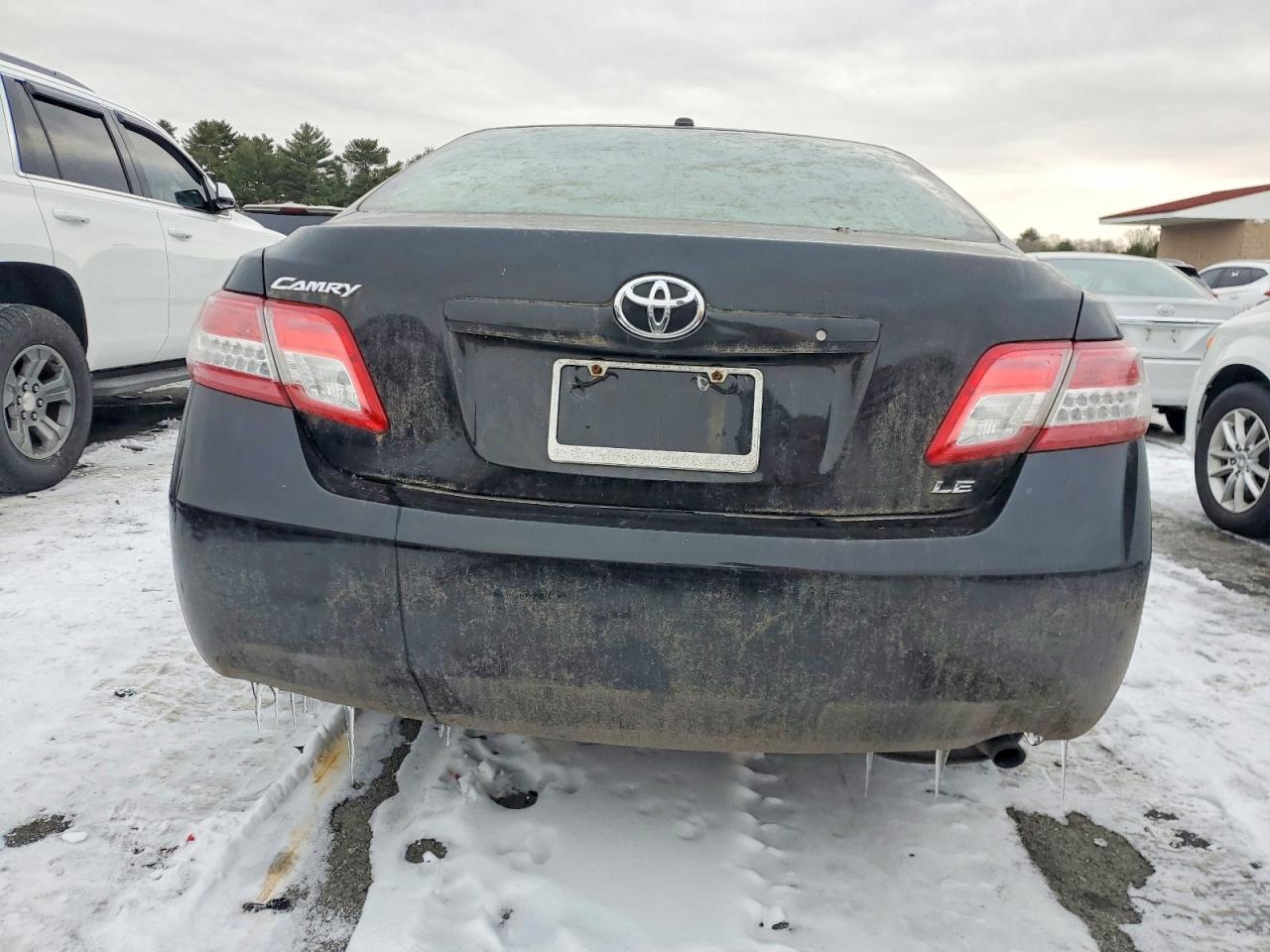2011 TOYOTA CAMRY BASE photo 6