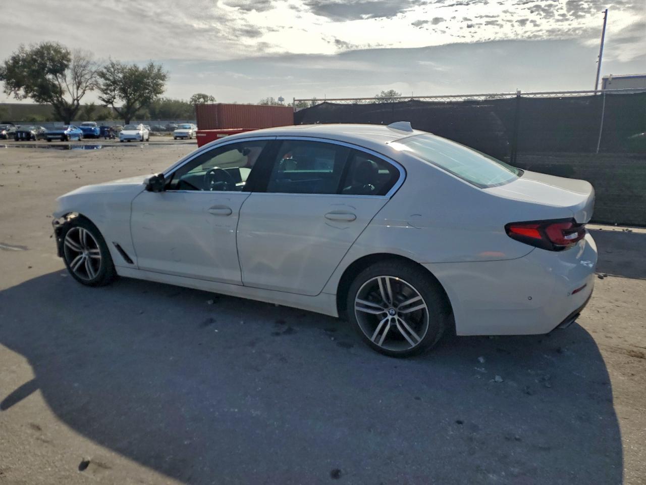 2021 BMW 530 I photo 2