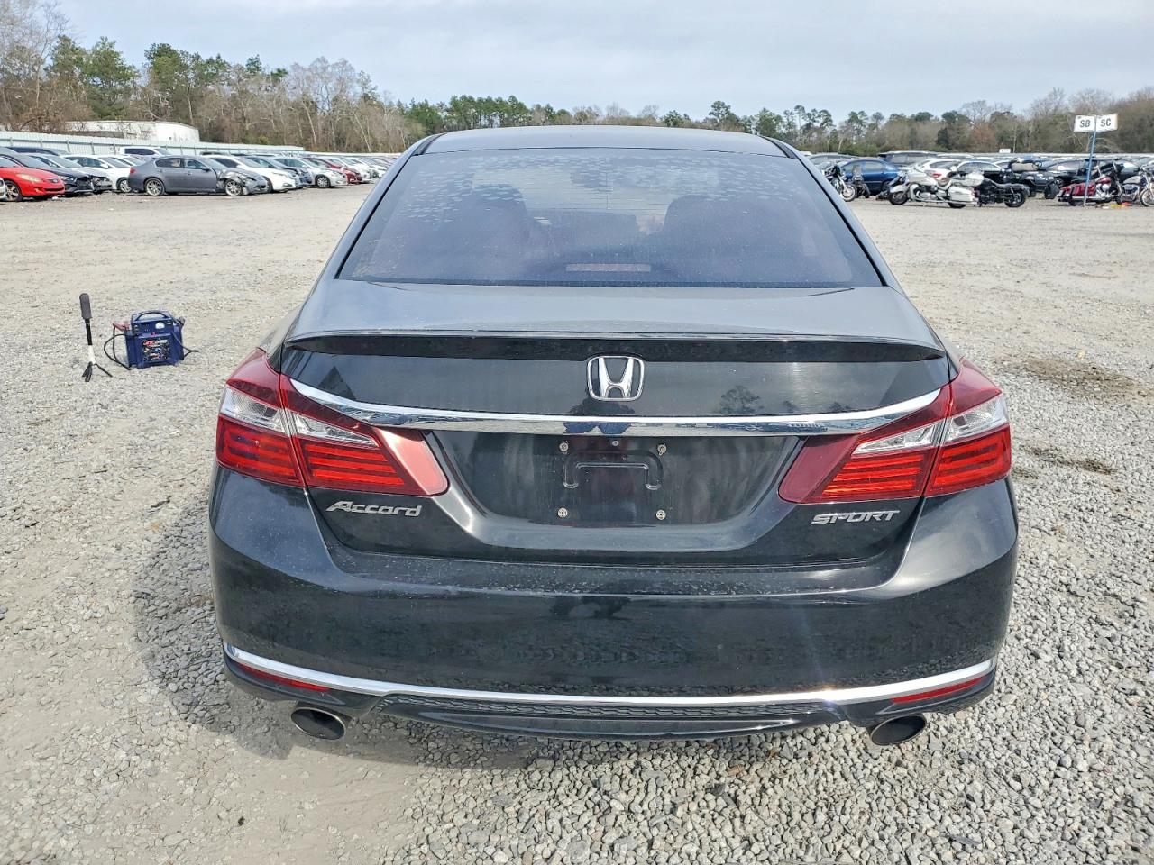 2017 HONDA ACCORD SPORT photo 11