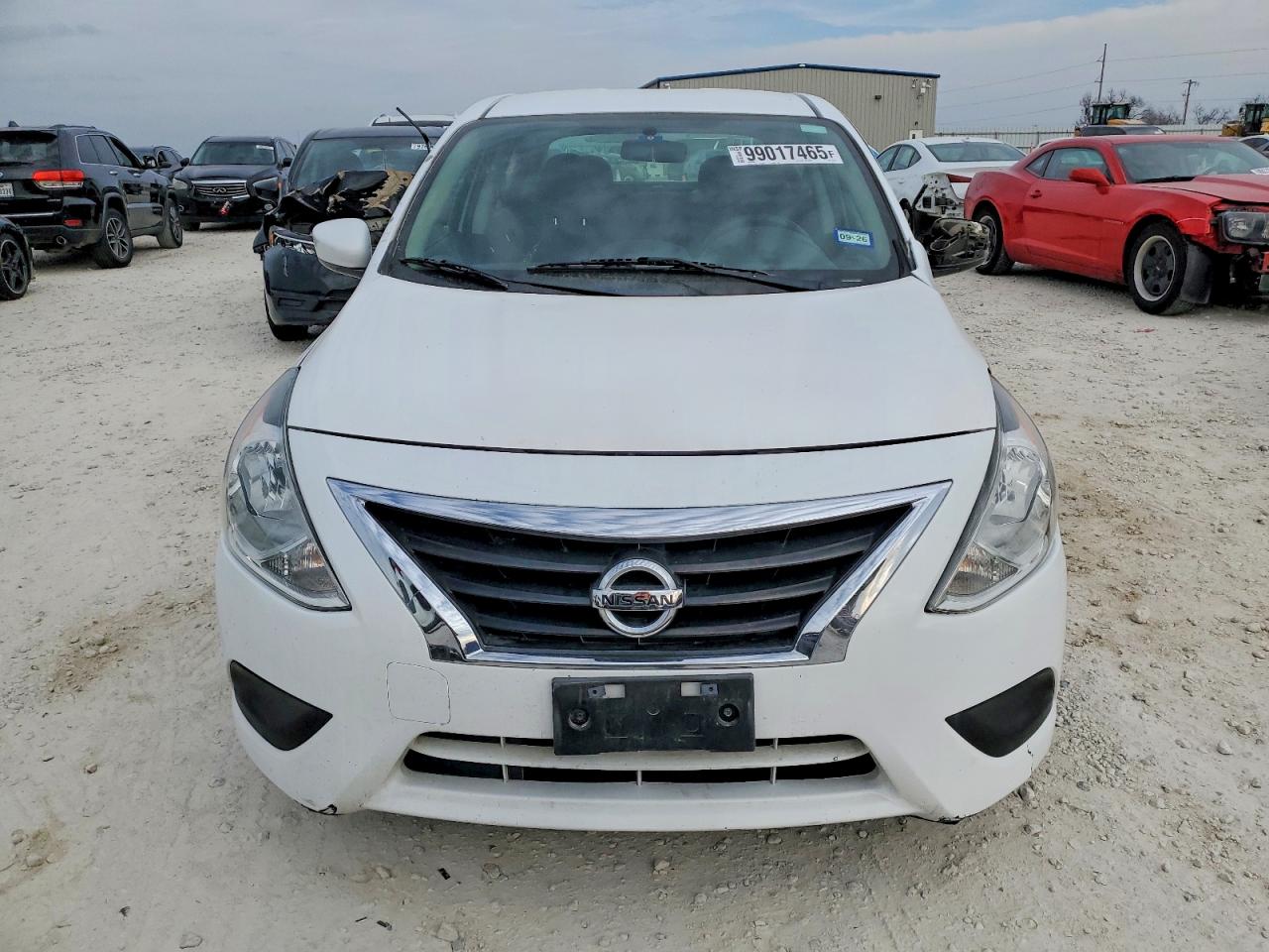 2019 NISSAN VERSA S photo 5