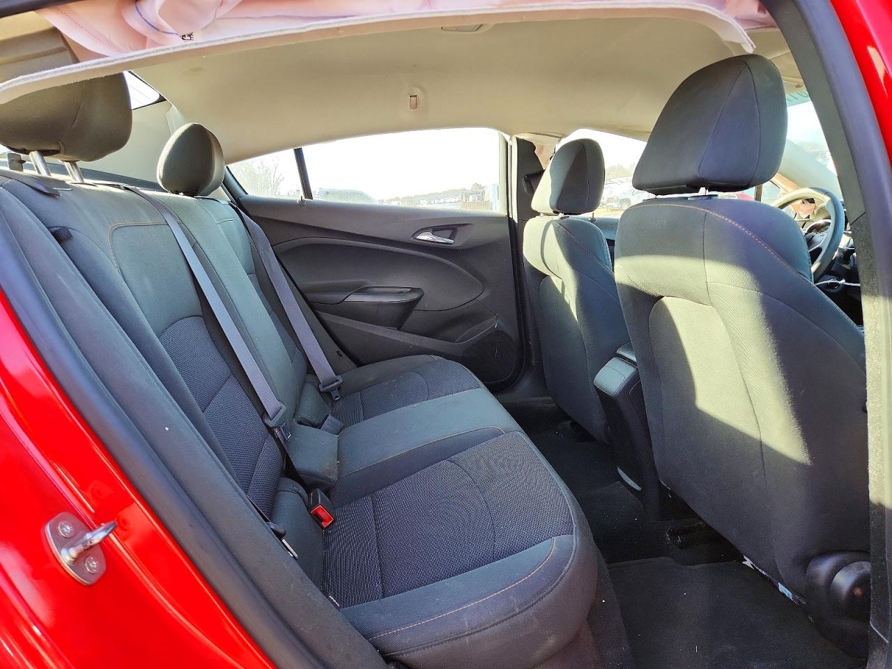 2017 CHEVROLET CRUZE photo 19