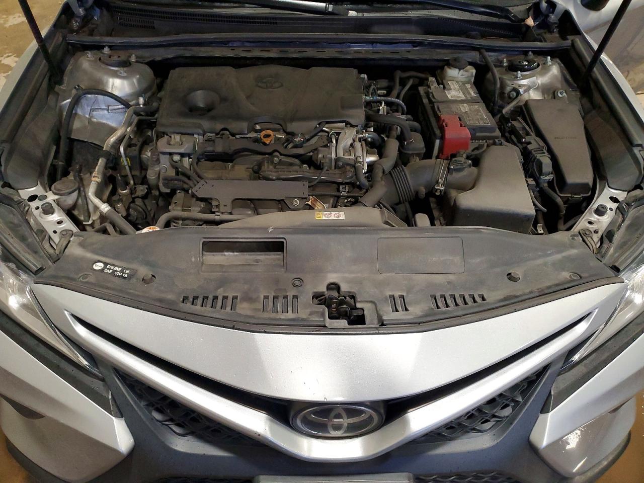 2018 TOYOTA CAMRY L photo 11